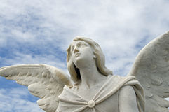 ange regard au ciel